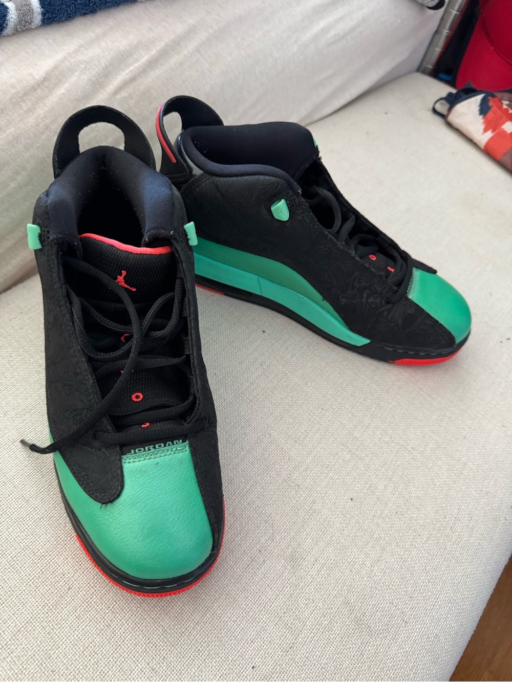 Jordan Son of Mars Low Green Glow Infrared 23 GS Size 7.5Y (Fits Women's 9)